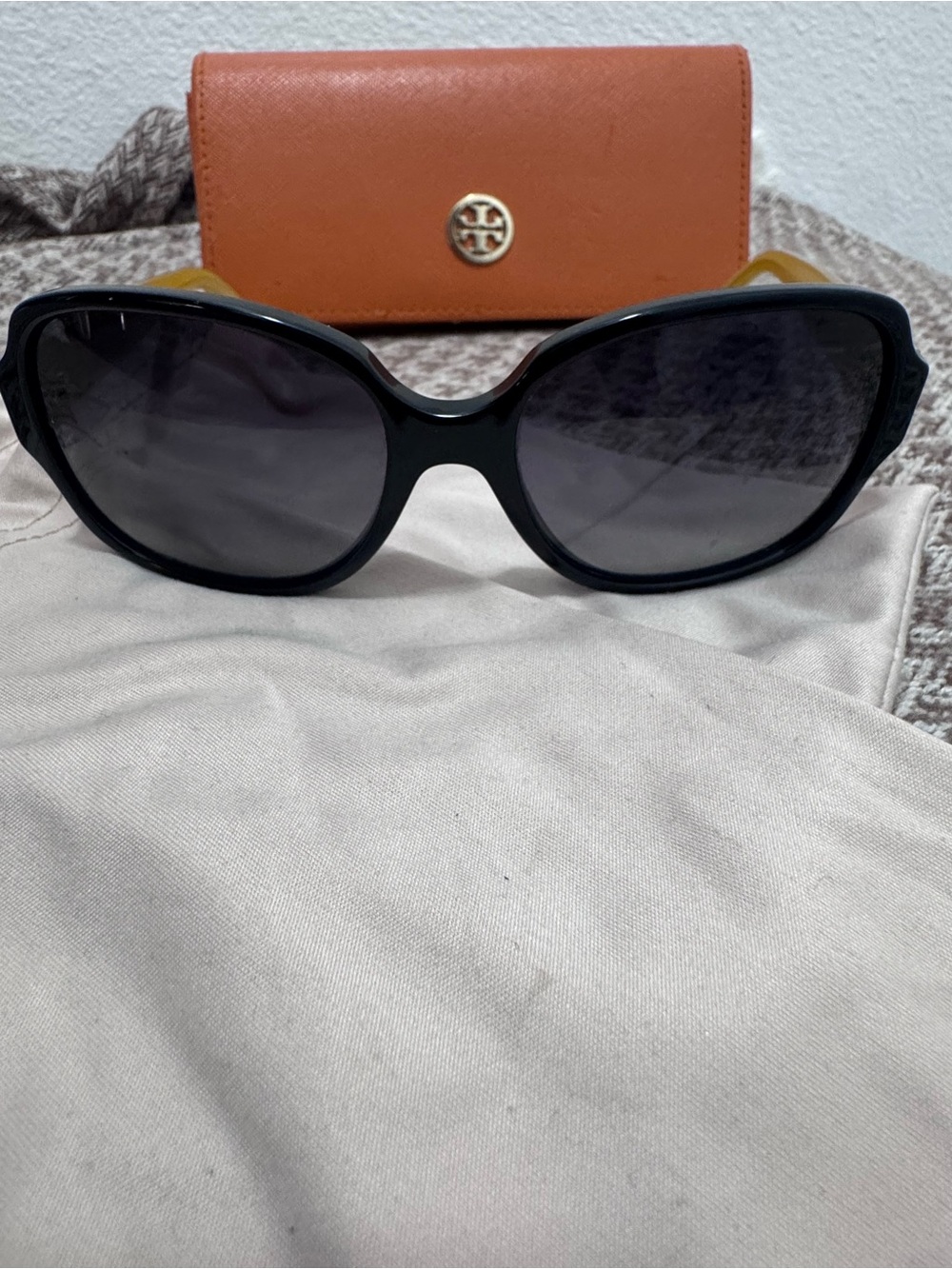 Tory Burch Black Frame Sunglasses with Tan Arms and Gold Logo Case